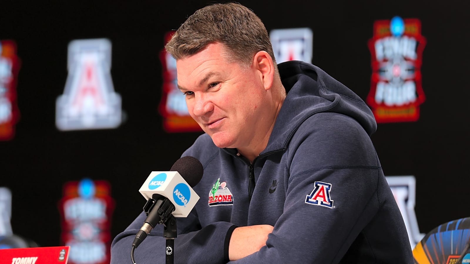 Arizona's Lloyd squashes UNC rumors with lucrative contract extension
