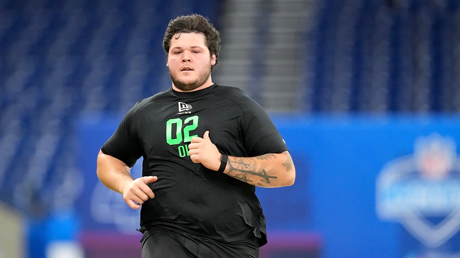 Browns Add No. 86 From Chargers, Add T Austin Barber