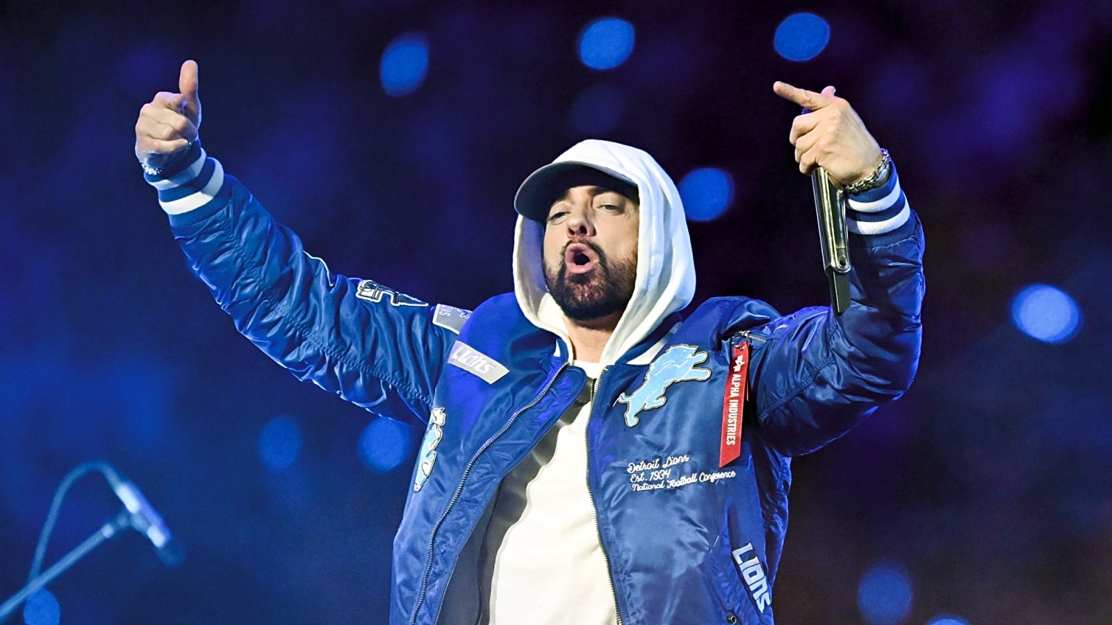 Eminem gives Lions fans Thanksgiving surprise with cameo at halftime show