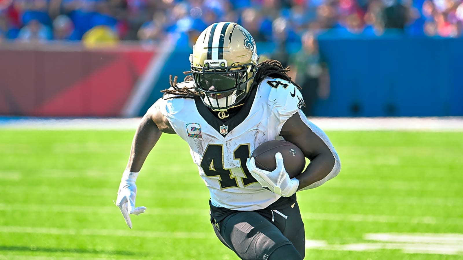 Alvin Kamara Garnering Trade Interest, But Wants To Remain With Saints