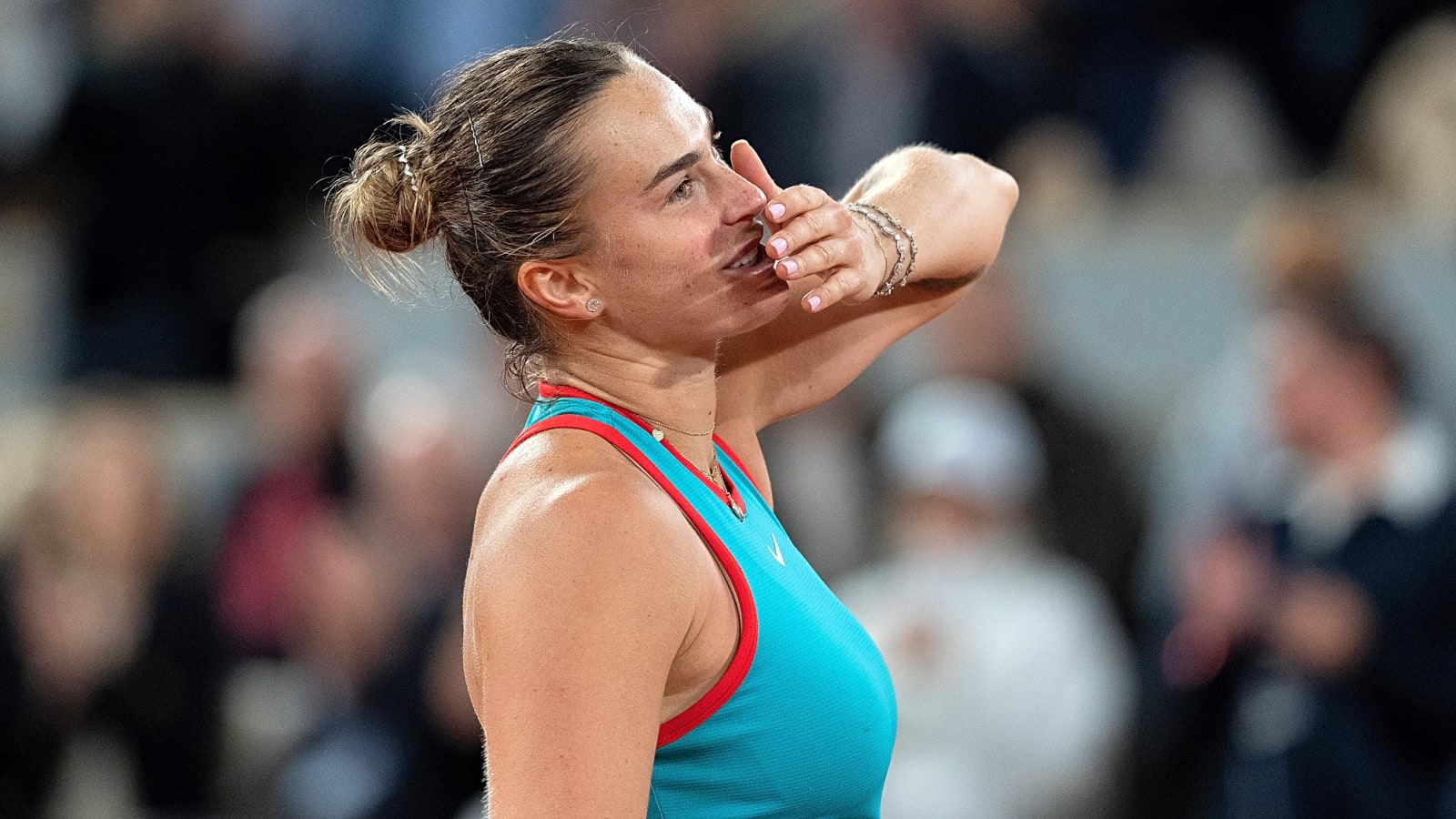 Iga Swiatek starts grass strong: Dominates Victoria Azarenka in Bad Homburg Open