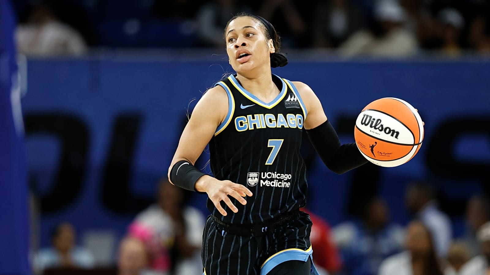Aces Sign Chennedy Carter to Training Camp Deal