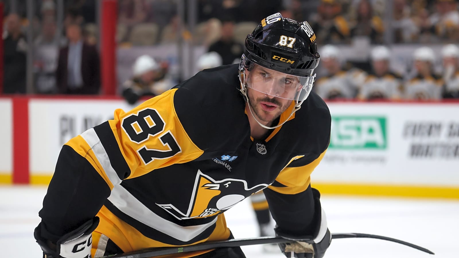 MacKinnon Will 'Work' Crosby All Summer to Join Avalanche 