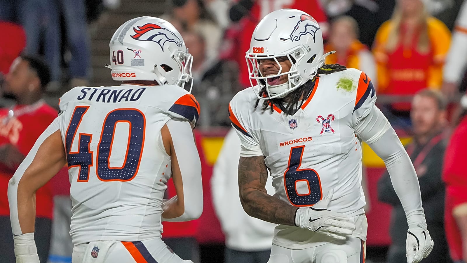 Broncos Extend LB Justin Strnad