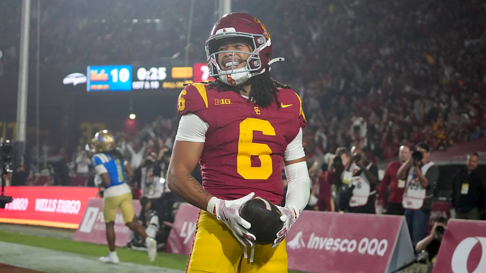 PFR Round 1 Mock Draft has MIAMI Selecting