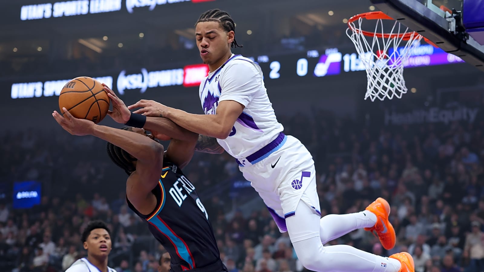 George’s Heroics Snap Jazz Skid in Thriller Against Pistons 131-129