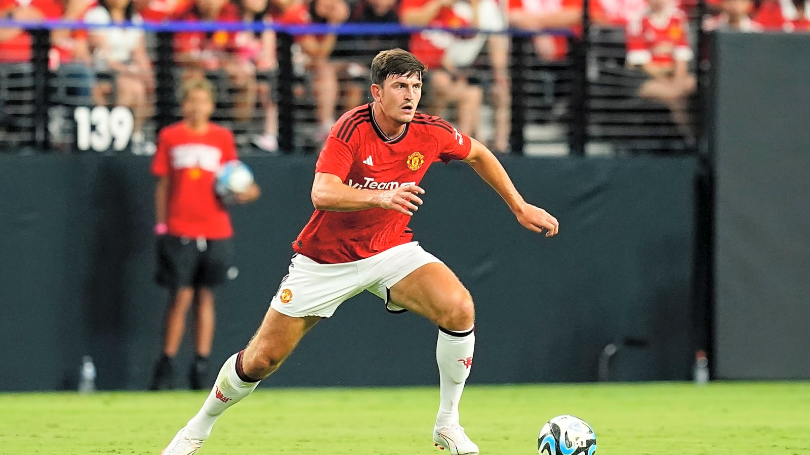Harry Maguire officially signs new Manchester United contract