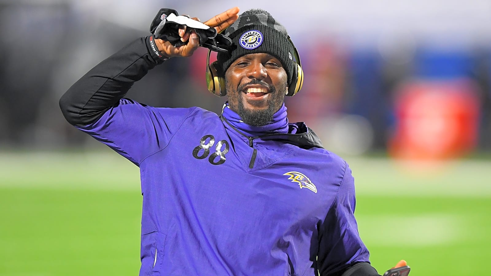 Dez Bryant sends contract advice to George Pickens, calls for Cowboys to move on from Matt Eberflus