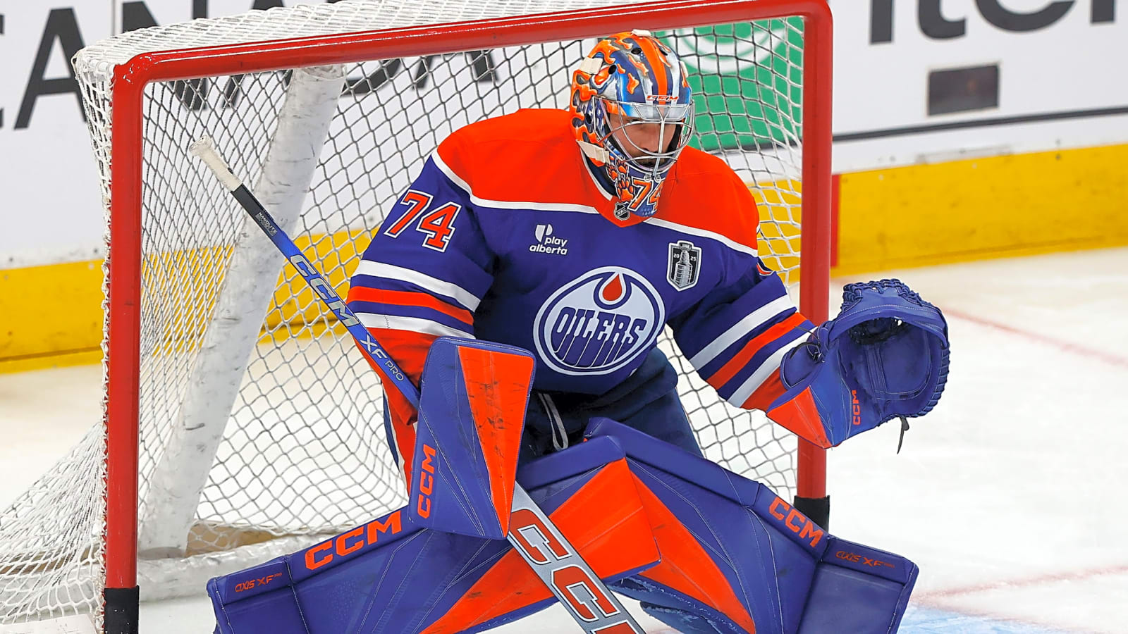 Shell-Shocked Oilers Turning to Familiar Face in Goal for Game 6