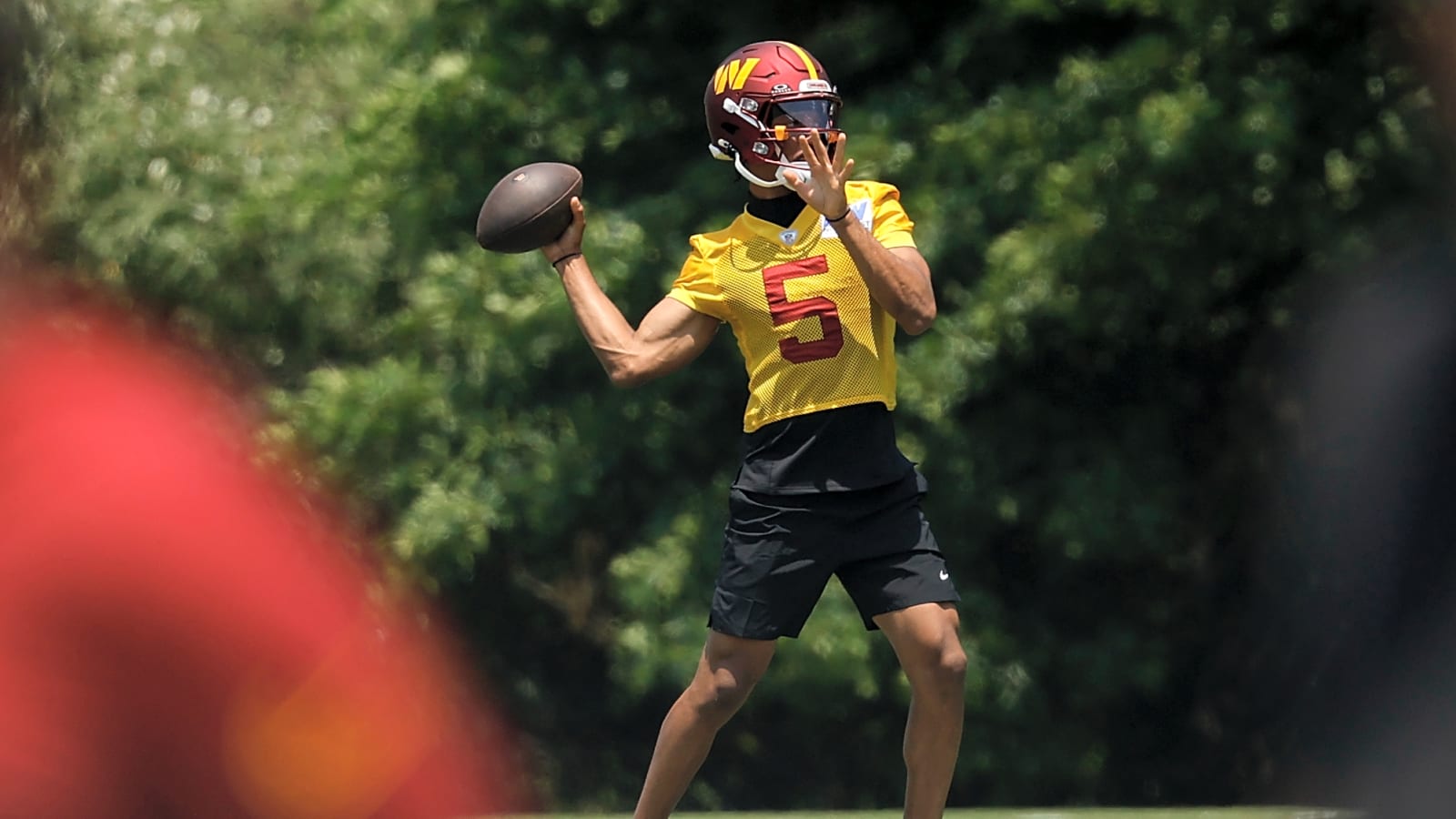 Jayden Daniels Jokes That Deebo Samuel’s Addition Will Give His Stat Sheet a Massive Boost