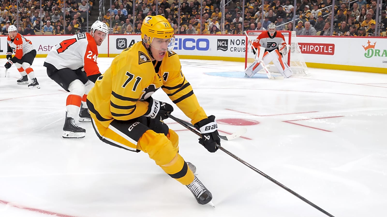 Penguins Sign Evgeni Malkin To One-Year Extension