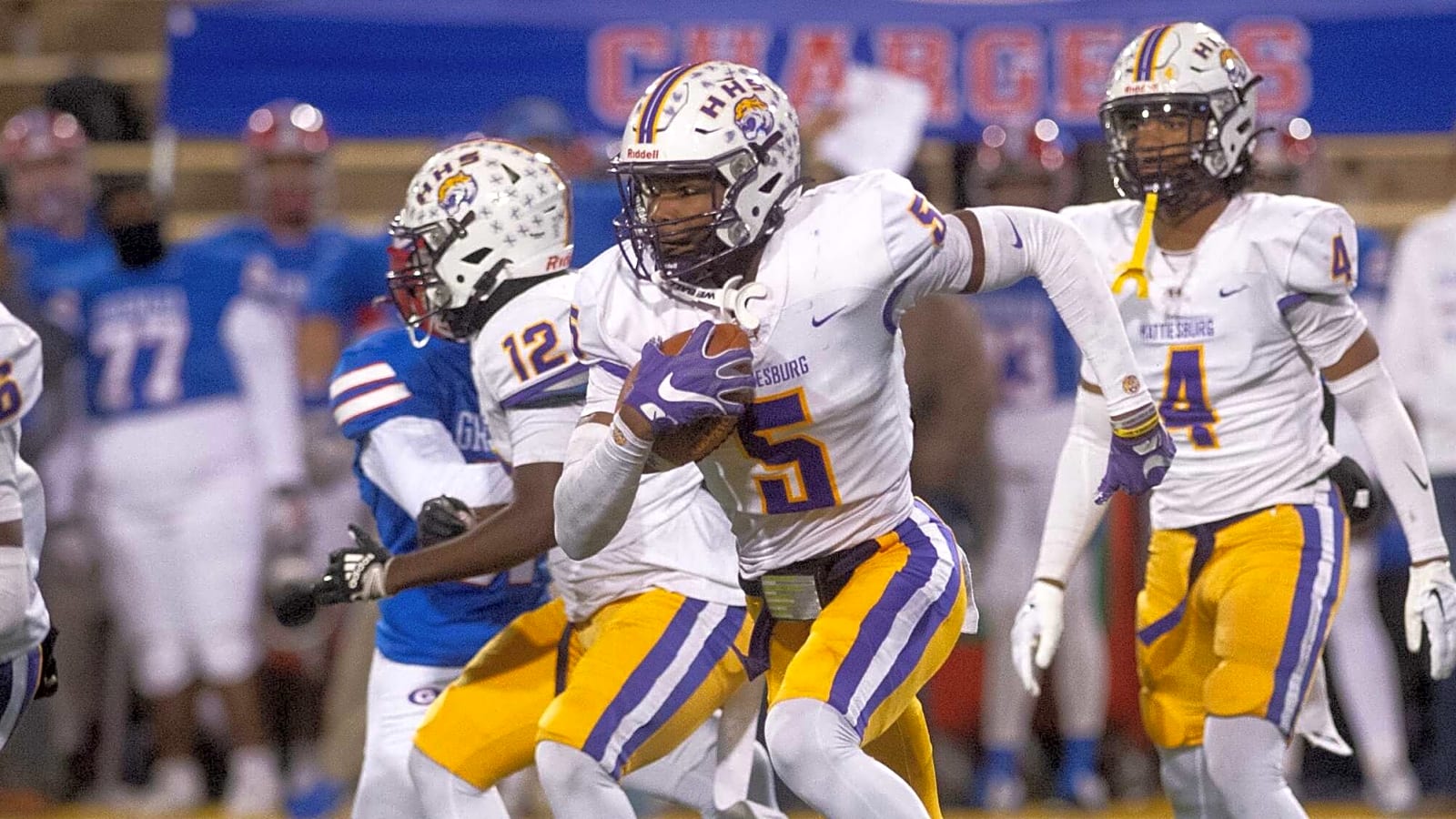 &#39;Tennessee is as good of a candidate to flip him as any school in the country&#39; - Vols hoping to swipe 5-star commit from SEC rival