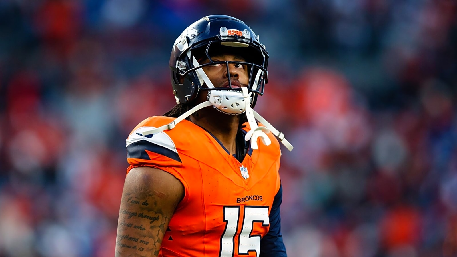 Broncos’ latest $120 million signing shares message with fans, all-in on 2025 season