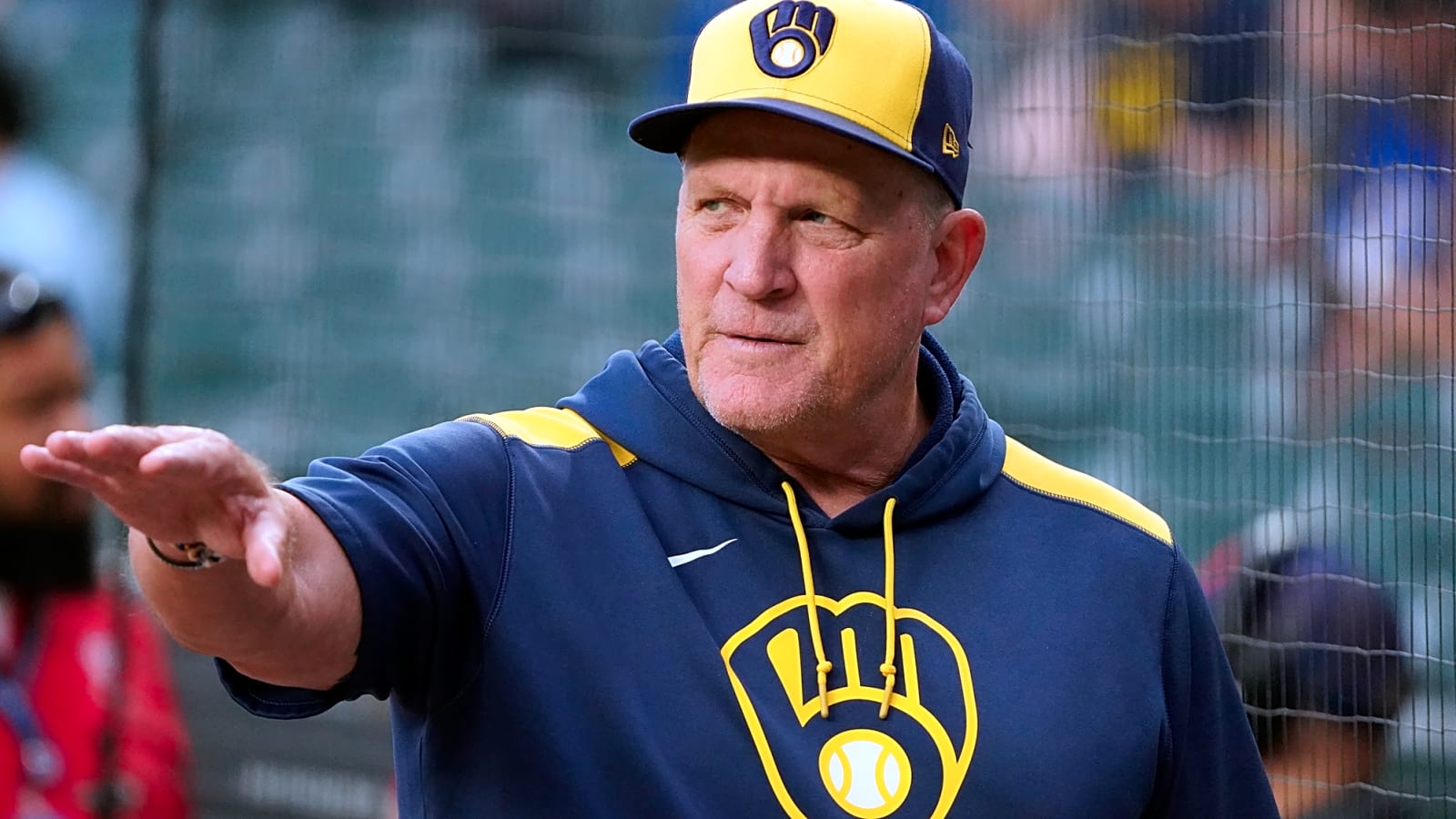 Brewers manager Pat Murphy snaps at reporter