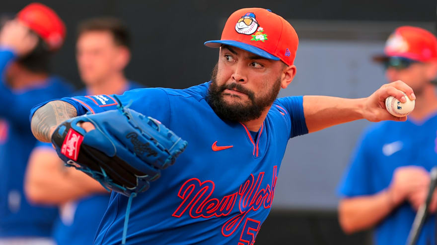 Mets demote their former ace pitcher to the bullpen