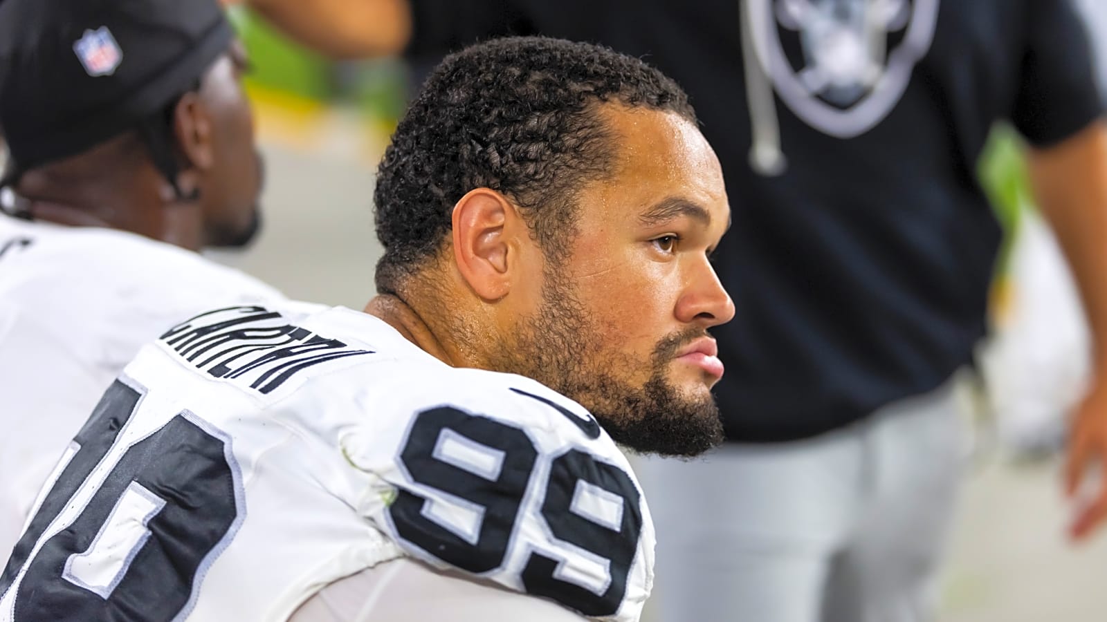 Commanders Sign DE Andre Carter To Futures Contract