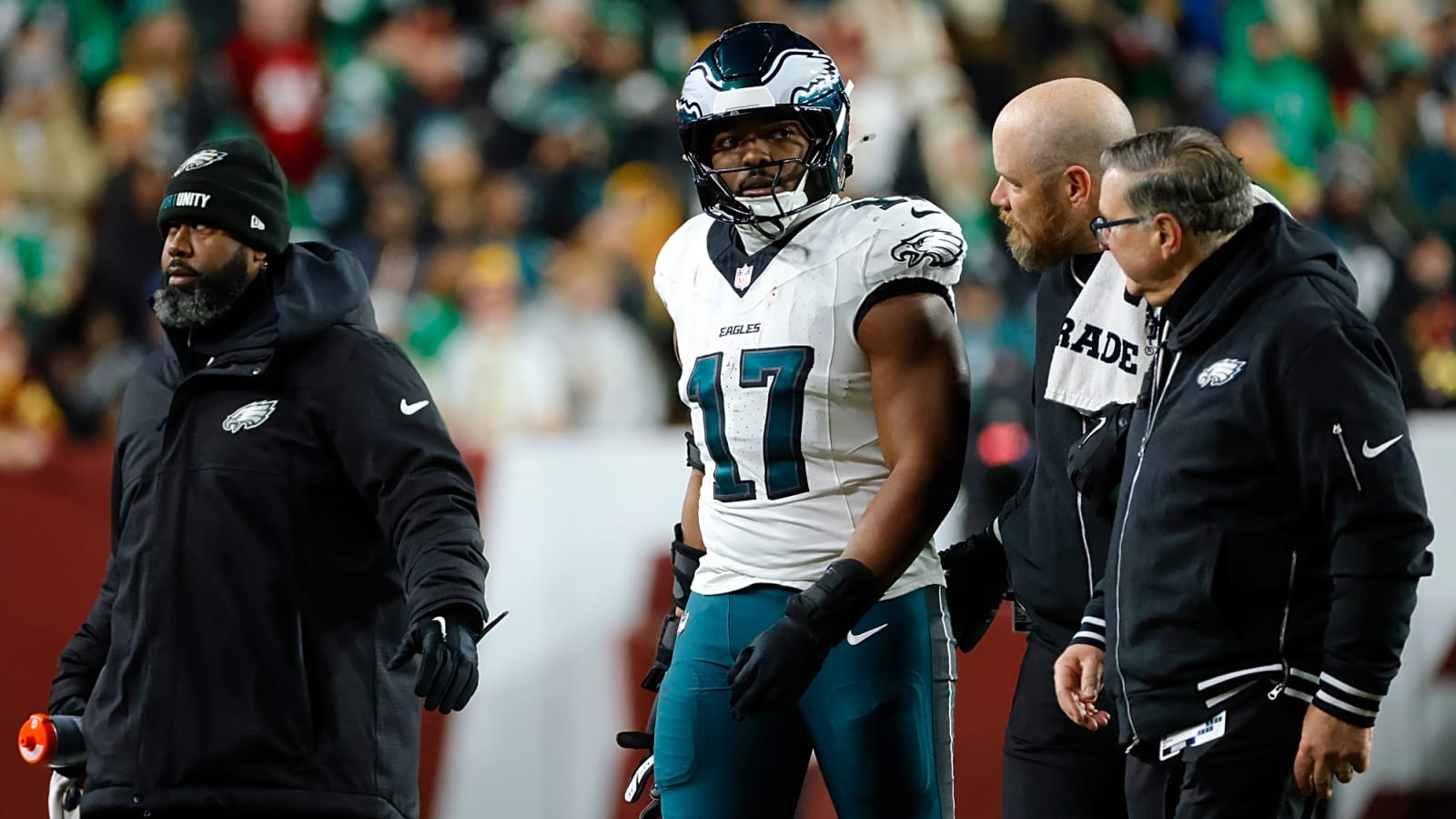Eagles Vic Fangio Gives Update on Injured Linebacker