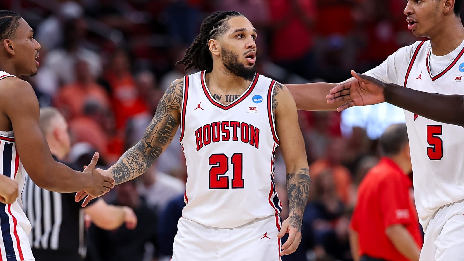 Kings Sign Emanuel Sharp To Three-Year Deal