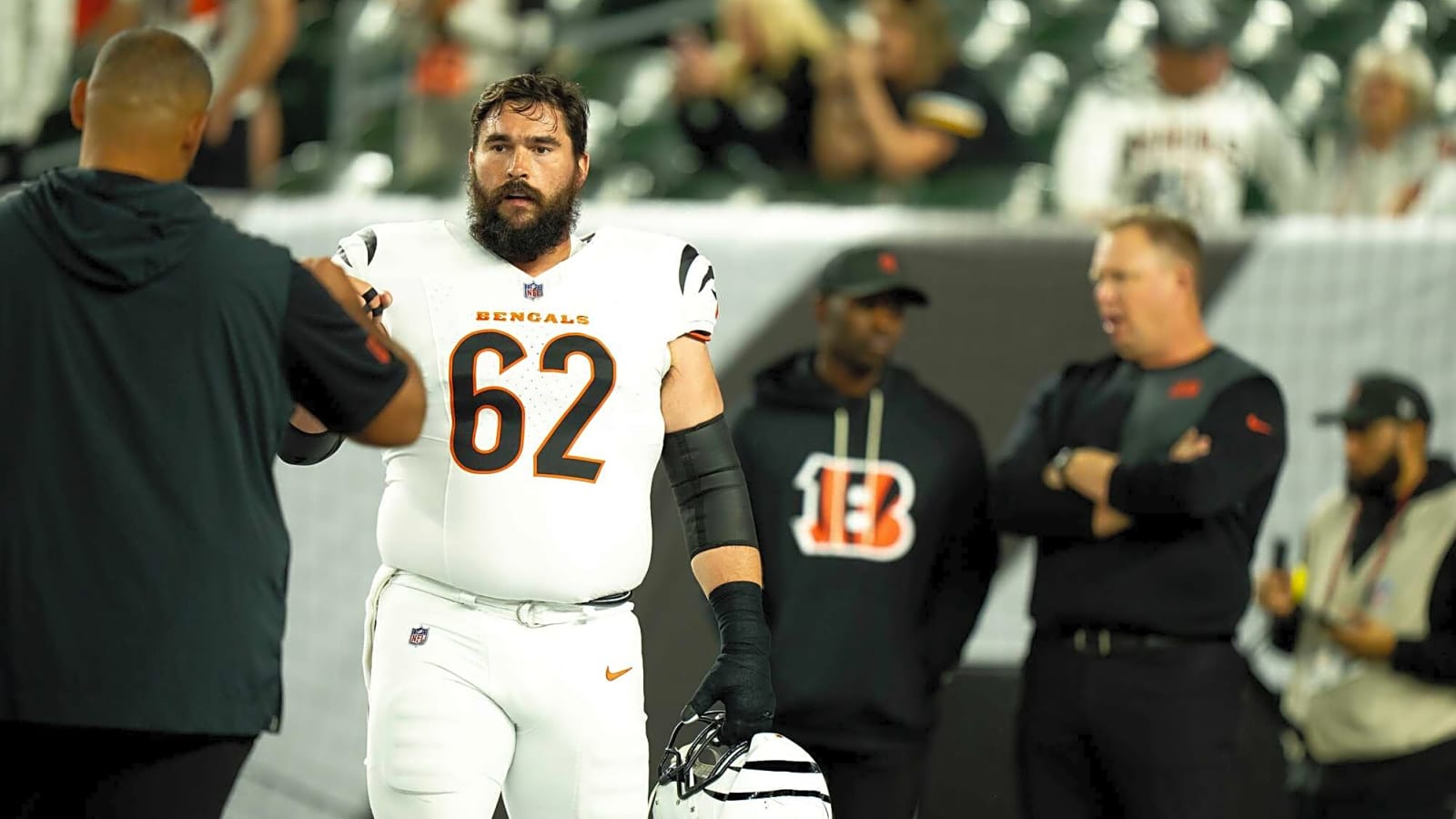 Giants Sign OL Lucas Patrick