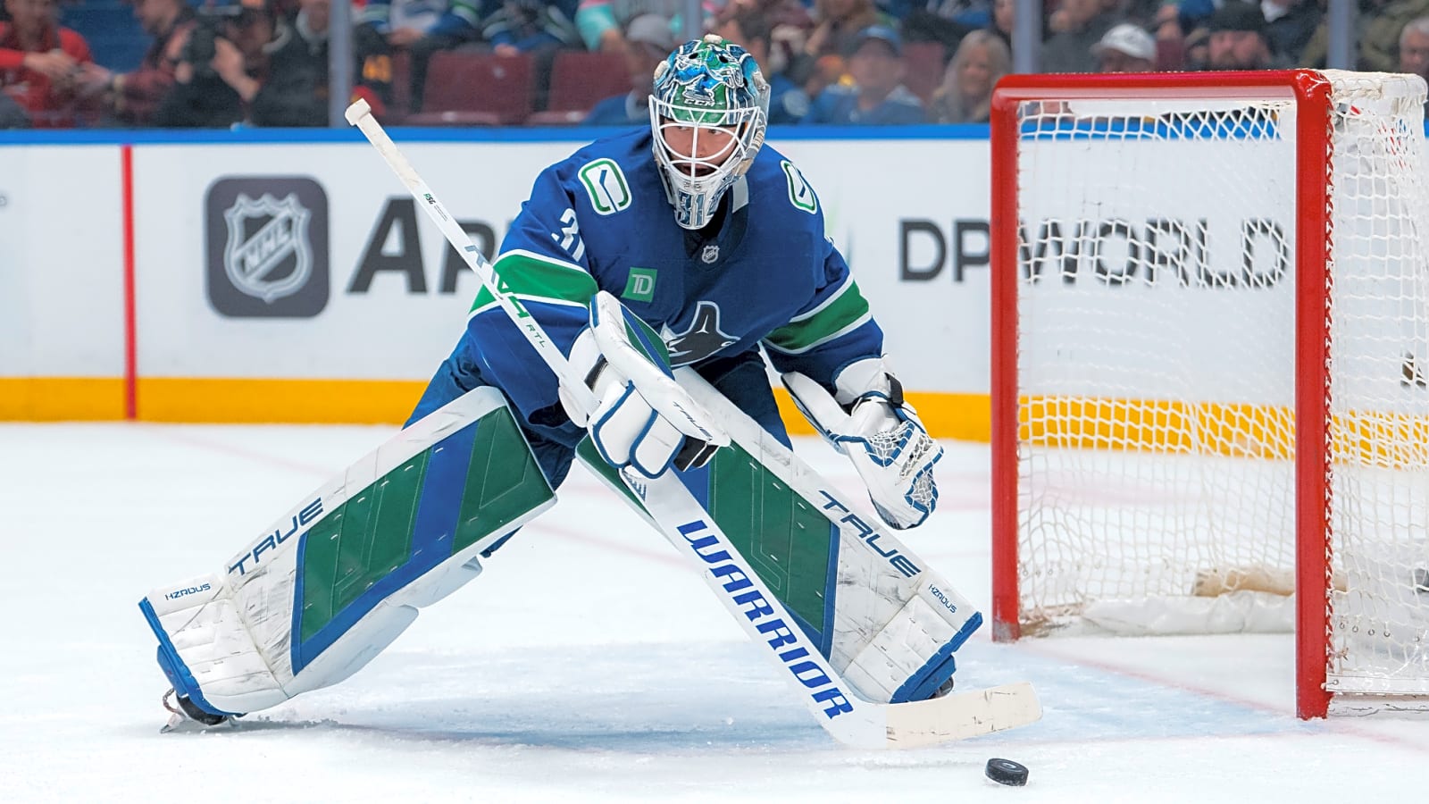 Canucks trade Arturs Silovs to Penguins for Chase Stillman and 2027 fourth-round pick