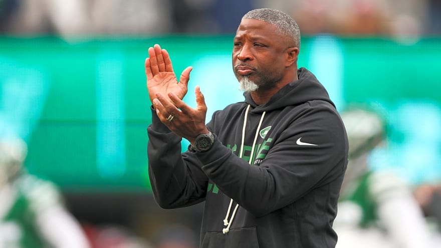 Aaron Glenn Entering Adam Gase Territory After 42-10 Loss