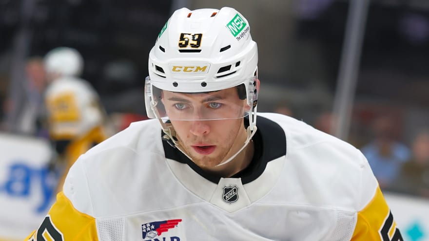 Egor Chinakhov earns new deal with Penguins due to breakout play