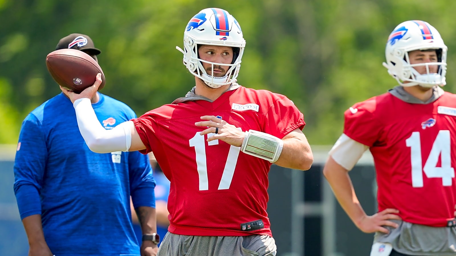 Josh Allen admits rival QB &#39;kicking my butt&#39; at American Century Championship
