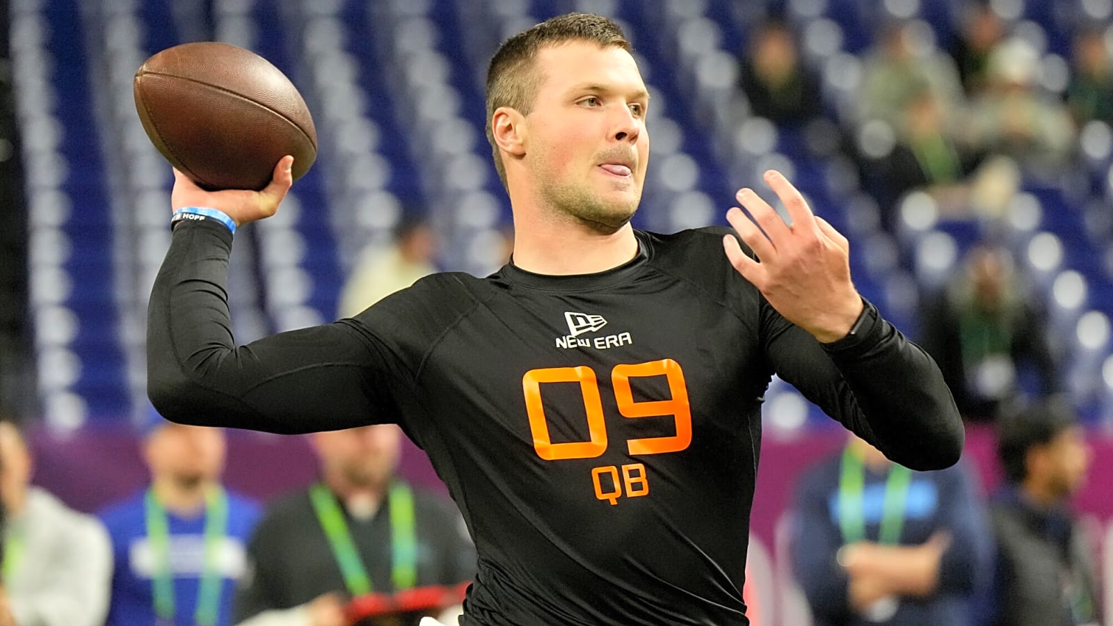 Eagles draft QB with sixth-round pick in NFL Draft