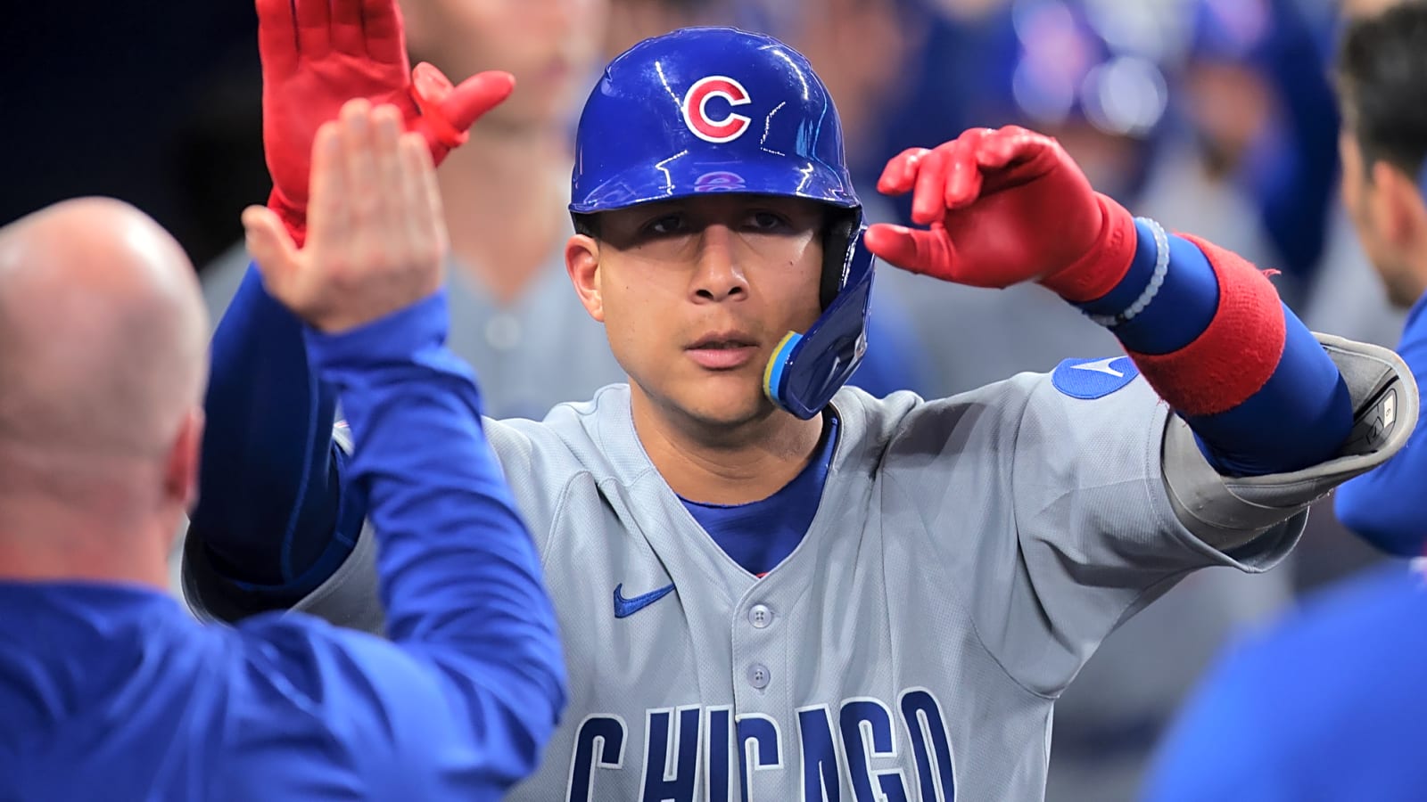 Cubs catcher likely out four to six weeks