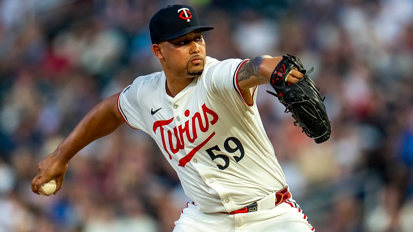 Multiple teams reportedly showing interest in pair of Twins pitchers