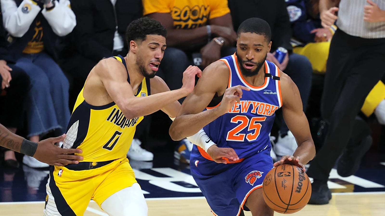 New York Knicks Won’t Sign Mikal Bridges to Extension Until They Know for Certain Giannis Antetokounmpo Is Staying With Milwaukee Bucks