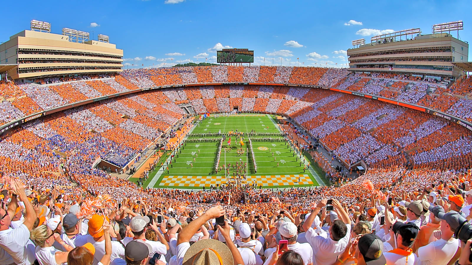 Neyland Stadium receives major respect from national media outlet ahead of 2025 college football season