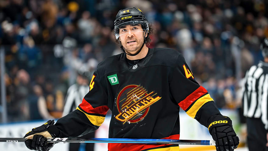 San Jose Sharks Open To Trading Kiefer Sherwood