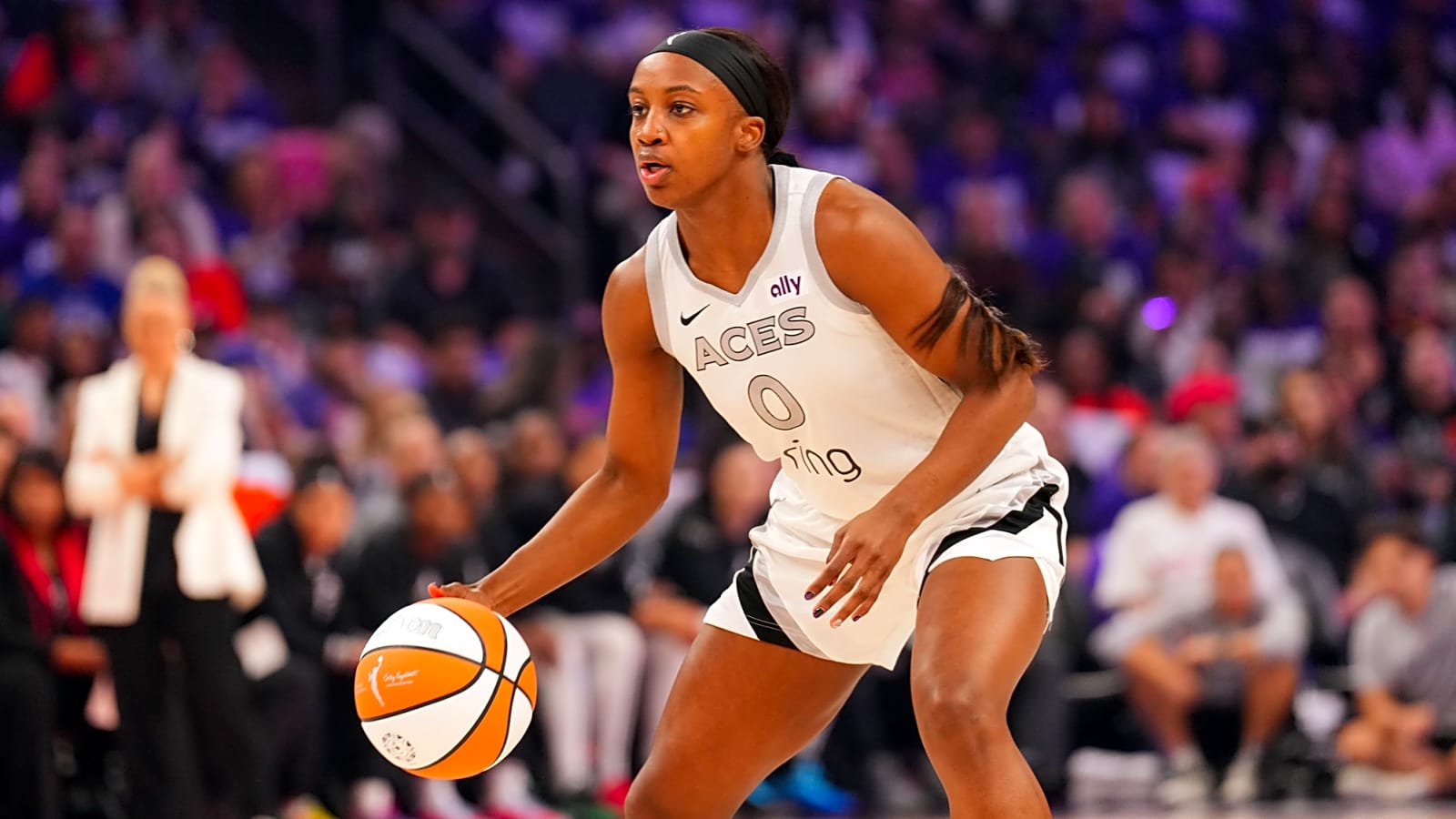 Aces: Jackie Young Hits Career High Scoring Blitz | Yardbarker