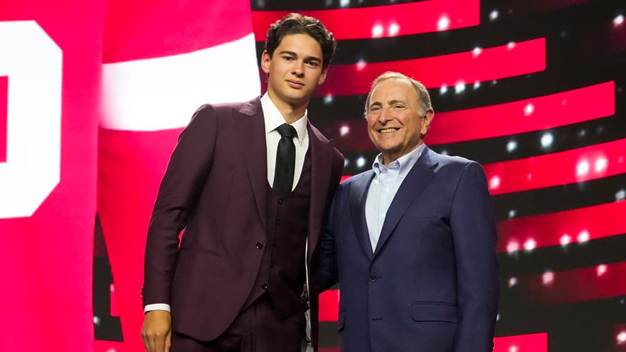 Detroit Red Wings Sign 13th Overall Pick to ELC