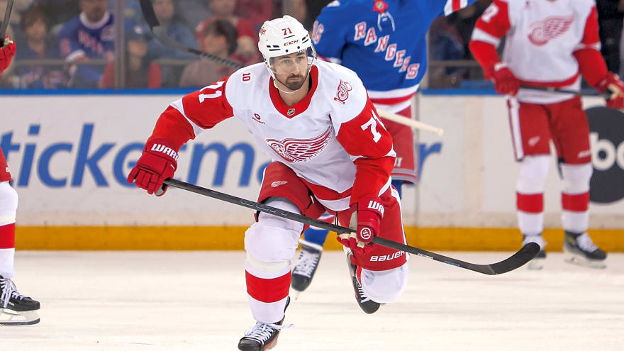 Red Wings’ Larkin Trade Demands Called 'Unrealistic' by Rival GM
