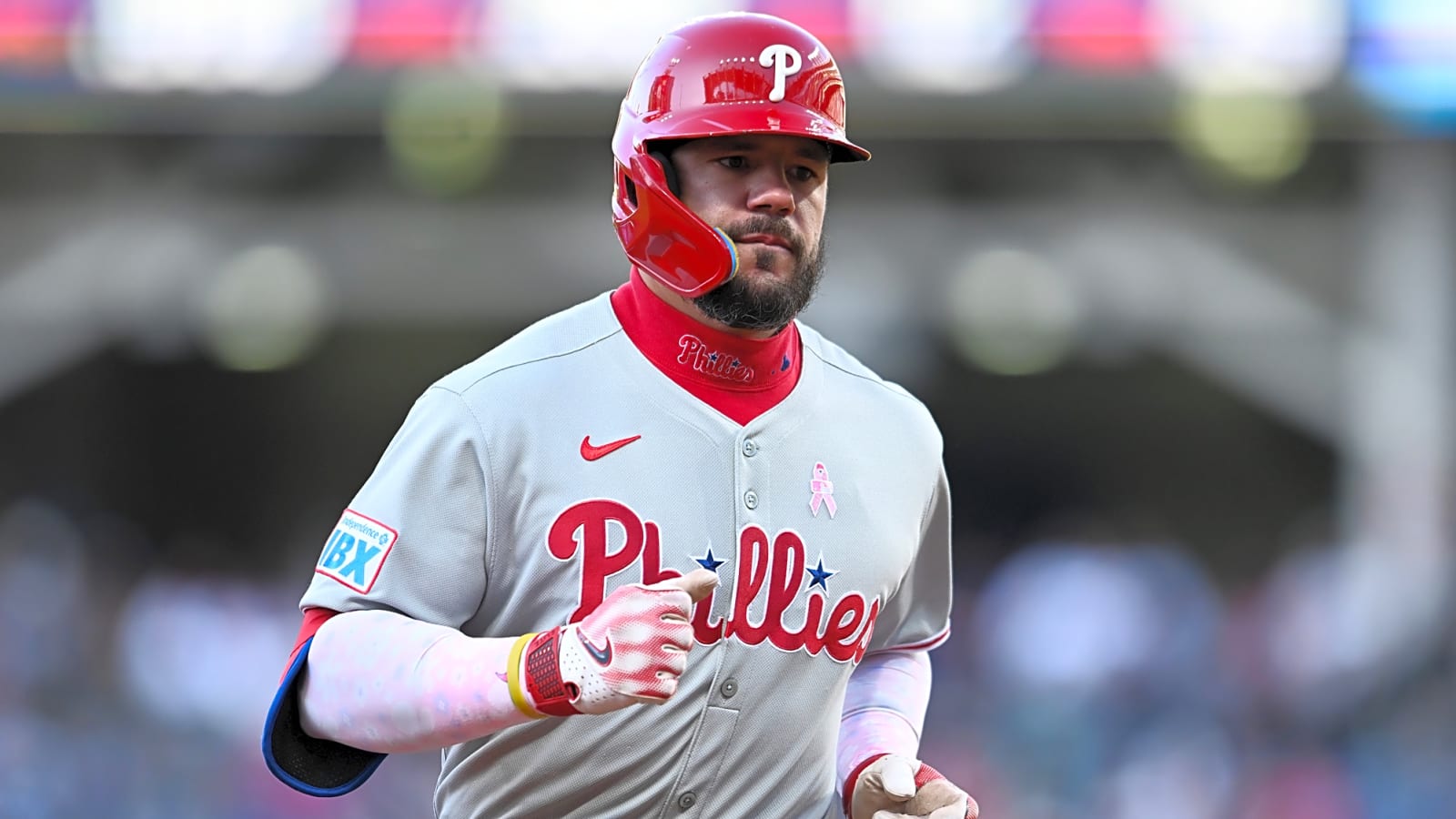 Watch: Kyle Schwarber extends impressive streak vs. Guardians