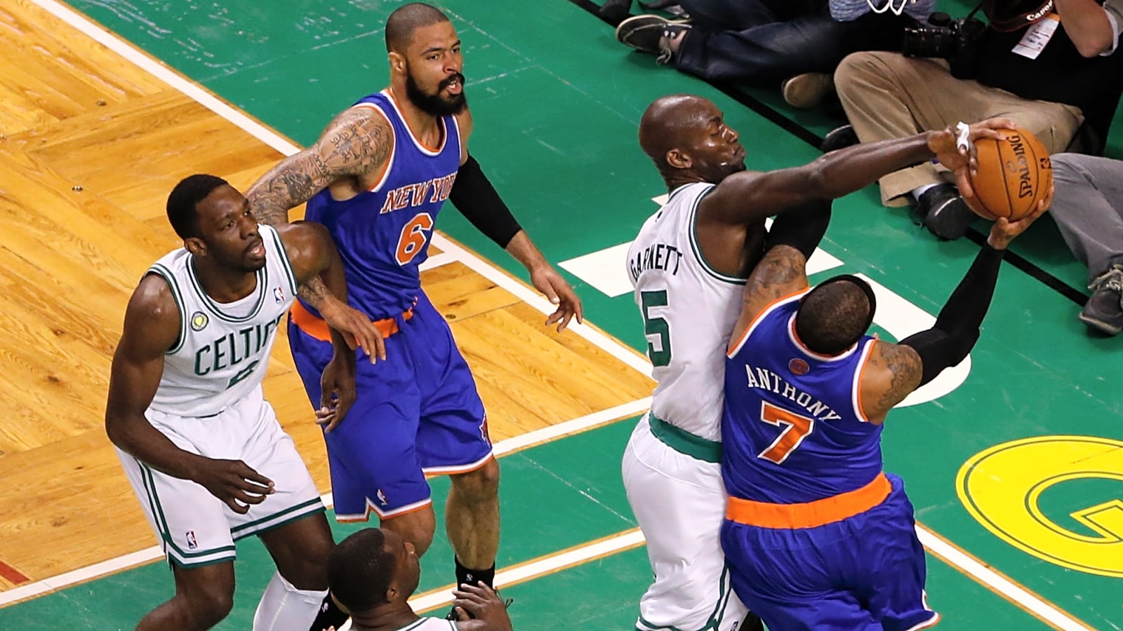 'Punk the Little Homies': Baron Davis Opens Up on Backing Carmelo Anthony’s Infamous Fight Against Kevin Garnett