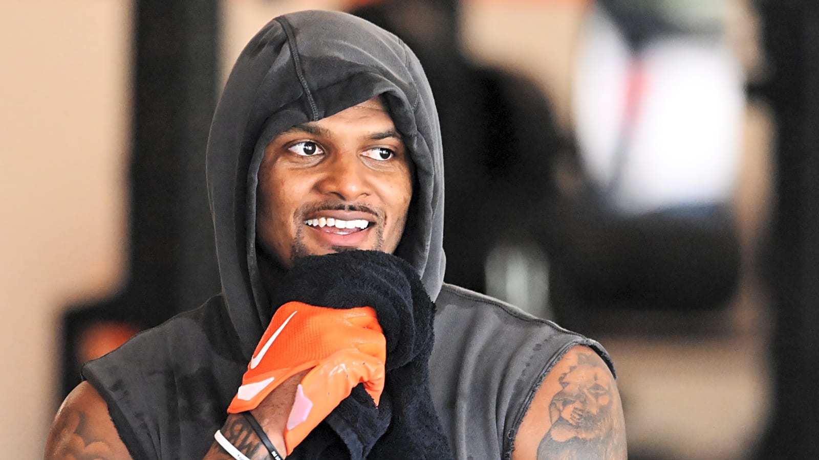 Browns 'leaving their possibilities open' for shocking QB development
