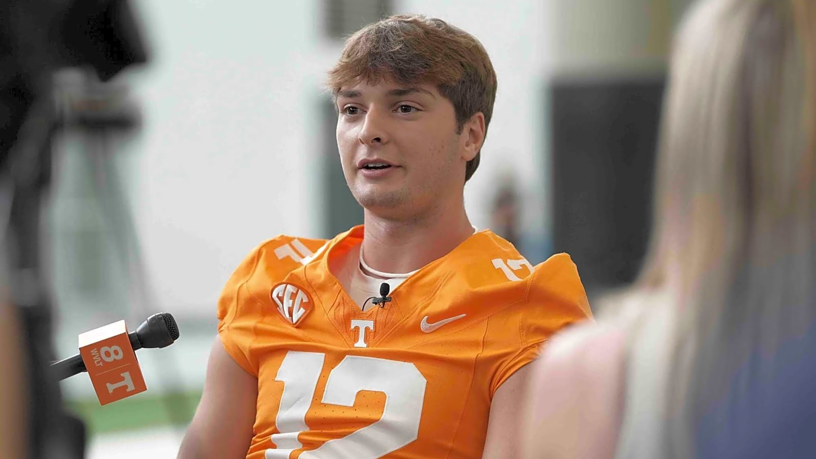 Joey Halzle explains what he and the coaching staff will be looking for in Tennessee Vols&#39; quarterback battle during fall camp