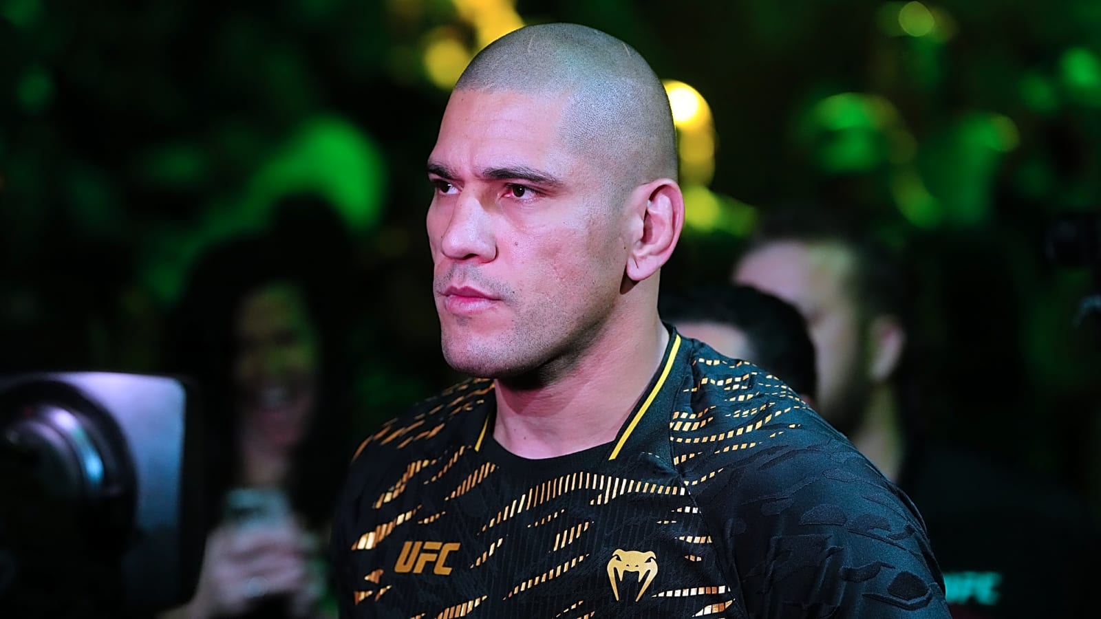 Alex Pereira Blaming ‘Hacker’ For Diss Towards Dana White’s UFC Called Out as Lie 