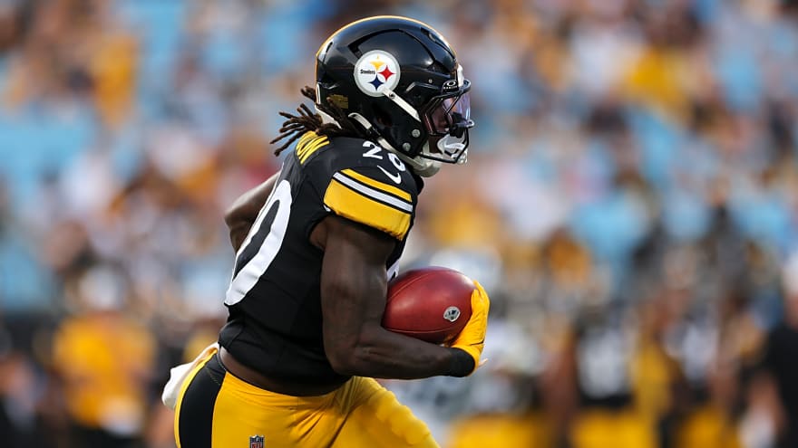 Steelers&#39; Kaleb Johnson Gets Bad News From Ben Roethlisberger After Critical Week 2 Mistake