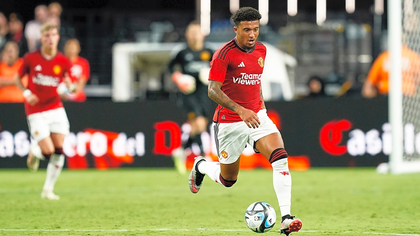 Jadon Sancho reaches agreement with several clubs
