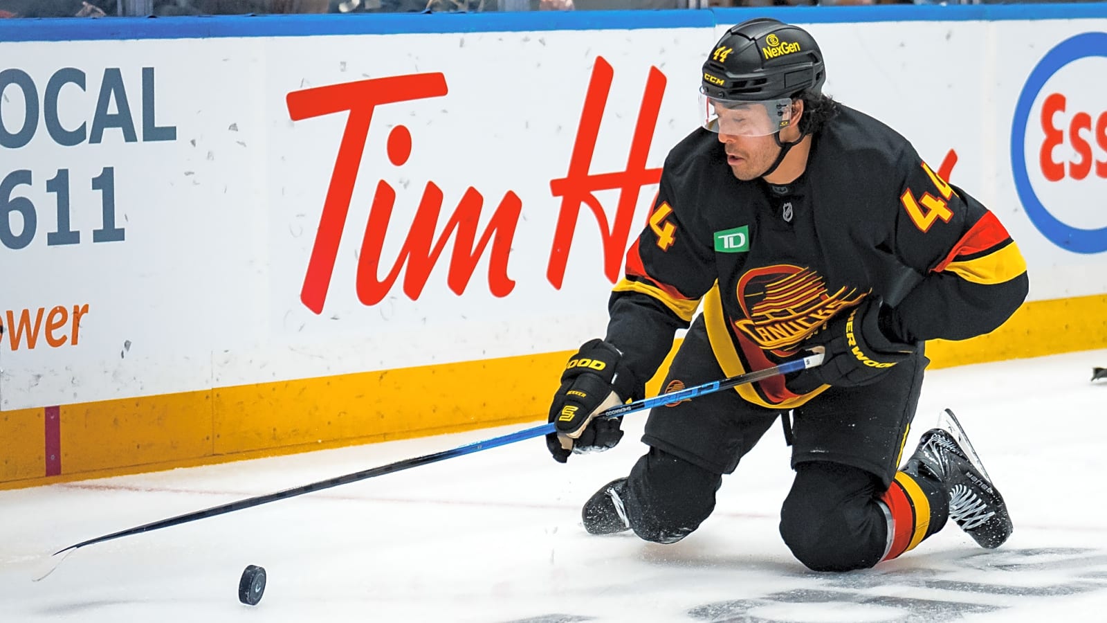 San Jose Sharks Acquire Kiefer Sherwood