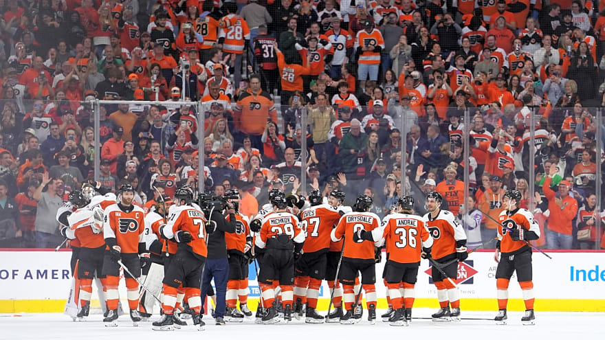  Hurricanes clinch home ice advantage in the Eastern Conference