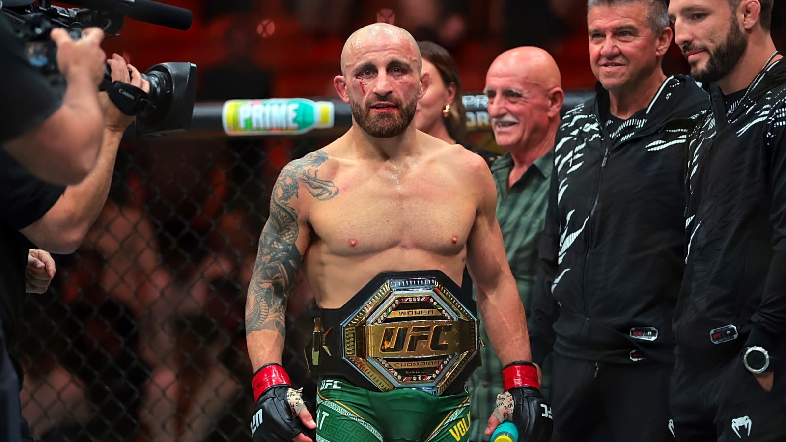 Alexander Volkanovski Snubs Arman Tsarukyan for Ilia Topuria vs. Max Holloway Rematch