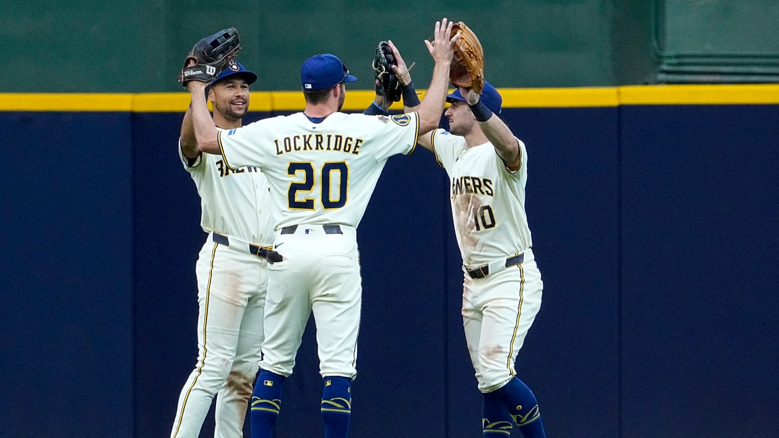 Brewers fans are getting free burgers thanks to team’s rare win streak