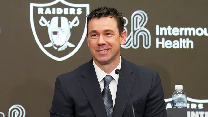 Raiders Finalize Coaching Staff Under Klint Kubiak
