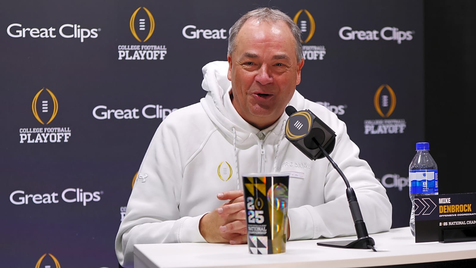 Offensive Coordinator Mike Denbrock Pleased With Notre Dame&#39;s Progress Throughout Fall Camp