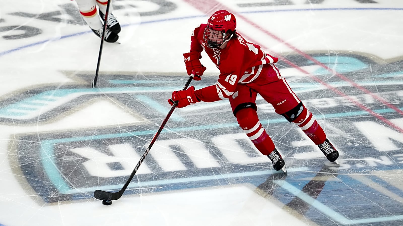 Islanders Sign Quinn Finley To Entry-Level Deal